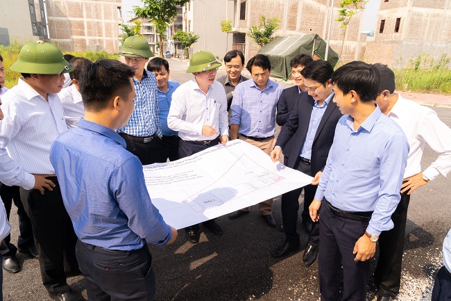 Đồng chí Phó Chủ tịch UBND tỉnh kiểm tra công tác GPMB một số công trình, dự án