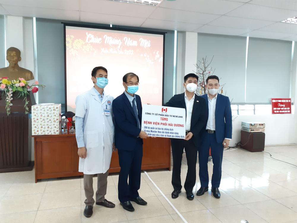 Công ty Newland Trao tặng vật tư y tế phòng, chống dịch COVID-19